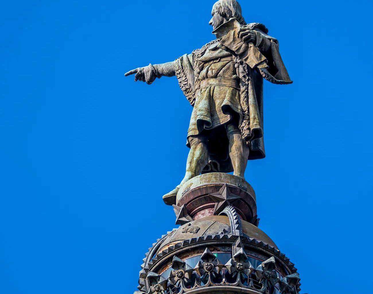 columbus monument in barcelona