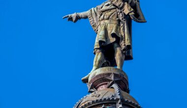 columbus monument in barcelona